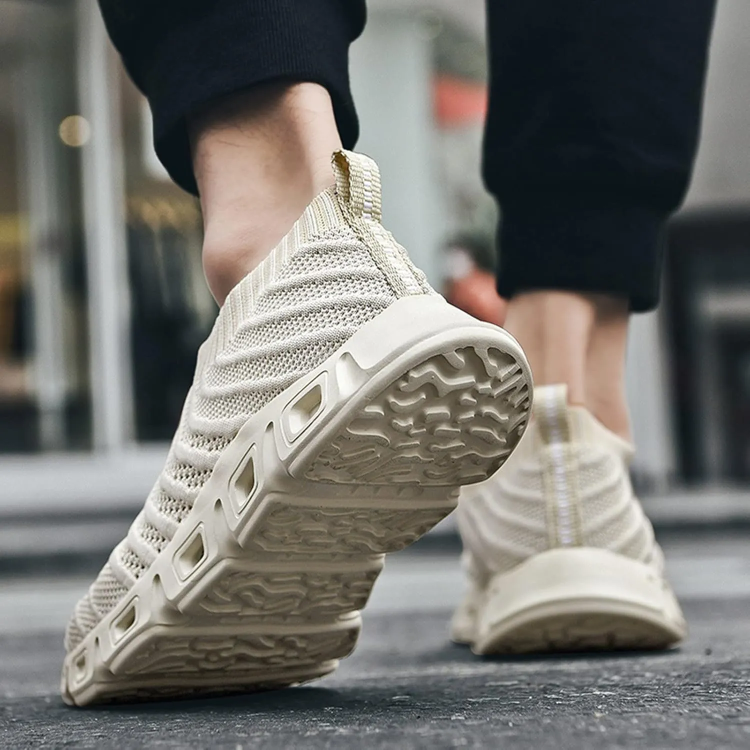 2022 New Men's Hollow Flying Woven Lightweight Breathable Comfortable Decompression Fashion Casual Shoes Men Sneaker Men's FA
