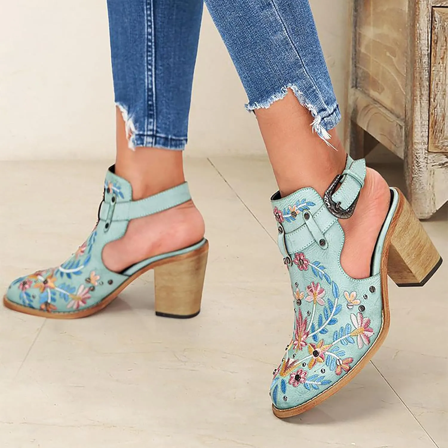 2025 New Europe And The United States Foreign Trade Embroidery Retro High Heeled Indoor Sandals for Women Comfortable