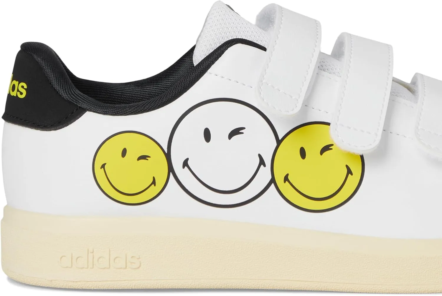 adidas Unisex-Child Smiley World Advantage Sportswear Shoes (Little Kid) Sneaker