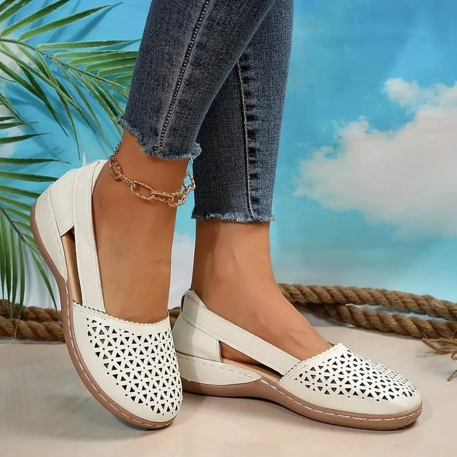 Casual Sandal Women's Closed Toe Flat Shoes Fashionable Casual Hollow Outer Wear Light Breathable Shoes
