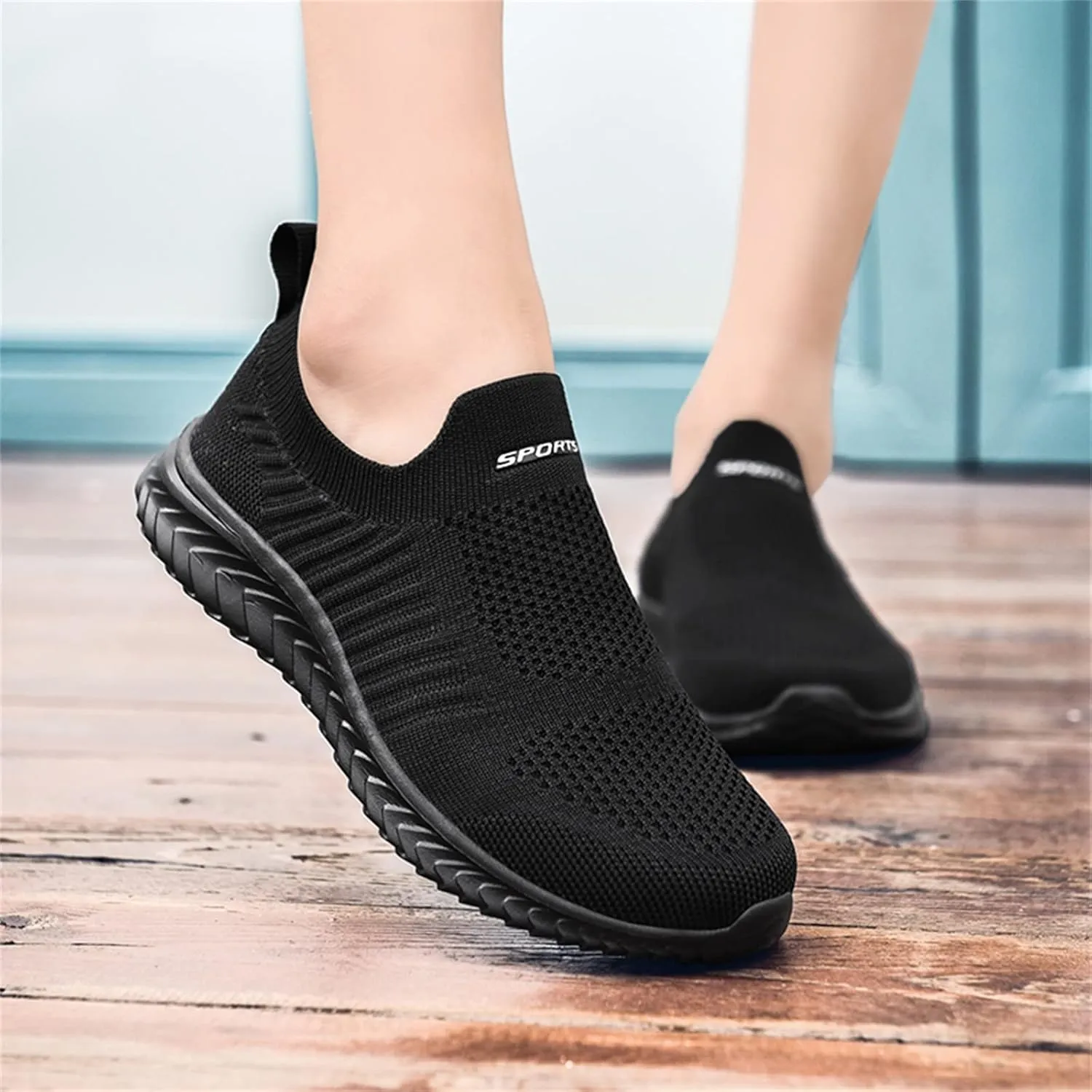 Classic Athletic Skateboard Sneakers for Women Sports Workout Gym Shoes for Running Minimalist Zero Drop Shoe