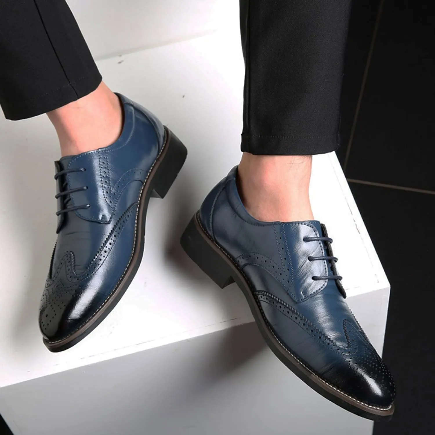 Classical Style Men's Breathable Hollow Business Casual Pointed Shoes Extra Wide Shoes for Men Leather Men's Fashion Men Shoe
