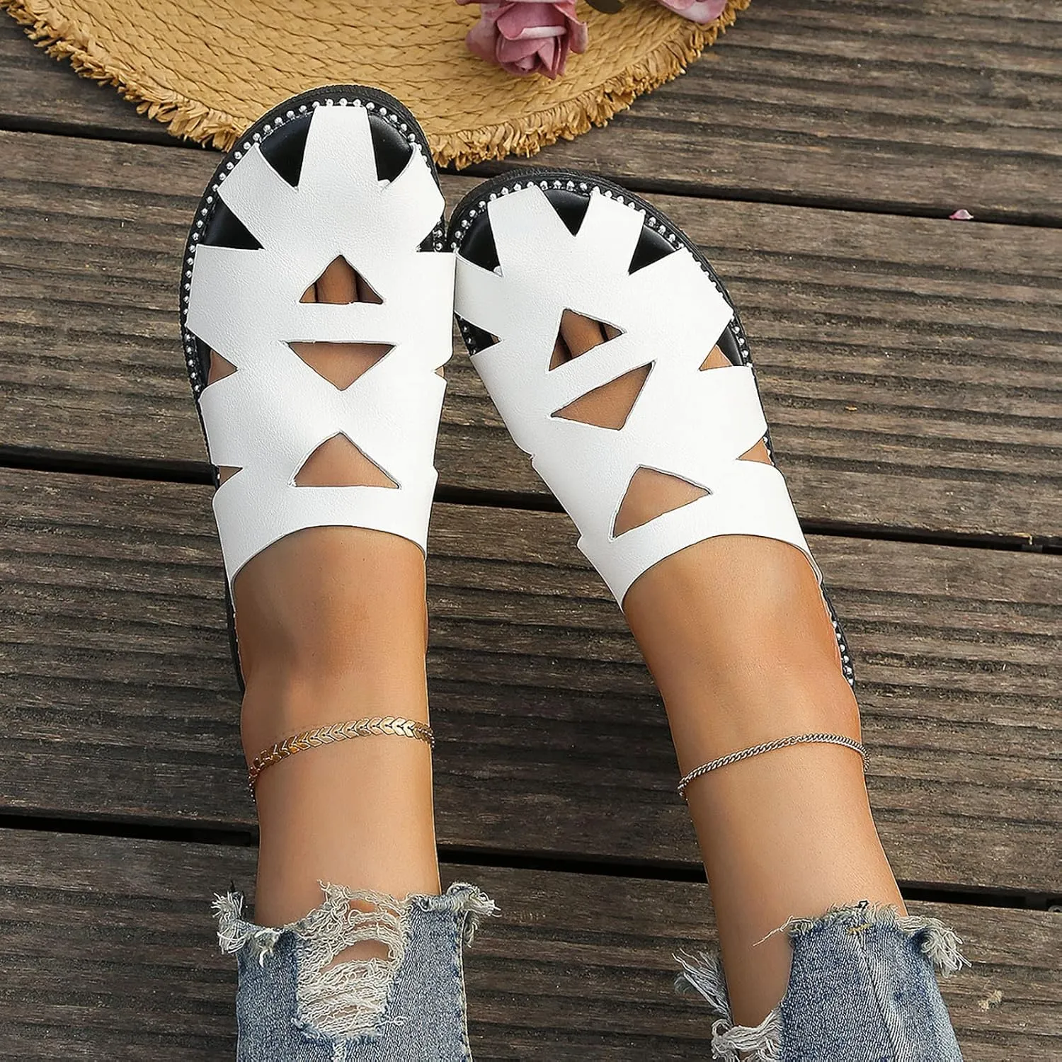 Comfortable Slip On Slide Sandals Women's Slippers 2023 New Foreign Trade Large Size Sandals Women's Flat Bottom
