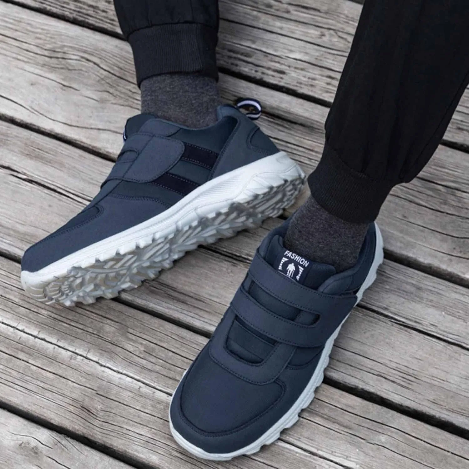 Couple Models Men's Middle and Elderly Light and Comfortable Non Slip Hook Loop Walking Sport Sneaker Shoes for Men Men Shoes