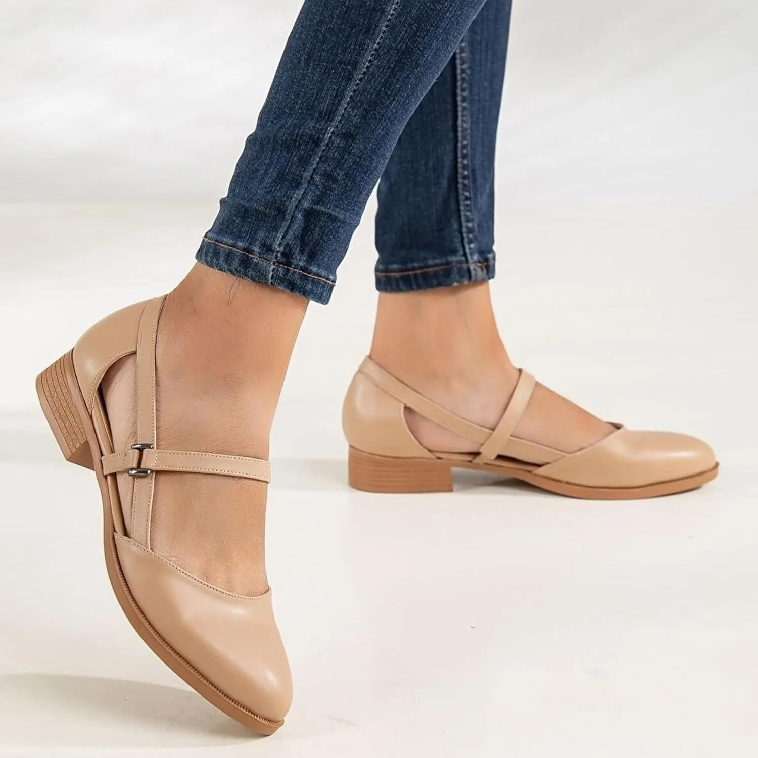 Derimi'O Mary Jane Shoes Women - Elegant Low Heel Mary Janes - Comfortable and Stylish Mary Jane Flats for Everyday Wear - Classic Design Mary Jane Pumps with Secure Strap