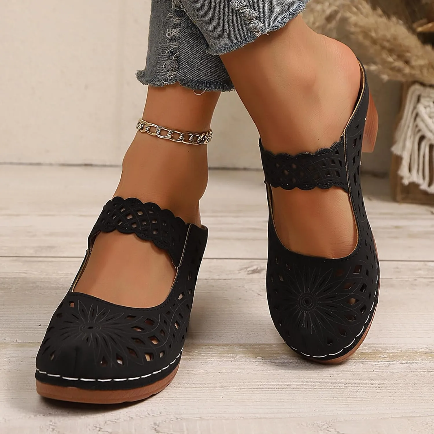 Dressy Summer Heel Fashionable And Versatile Women's Slippers Thick Mid Heel Soft Sole Hollow Closed Toe Casual Sandals
