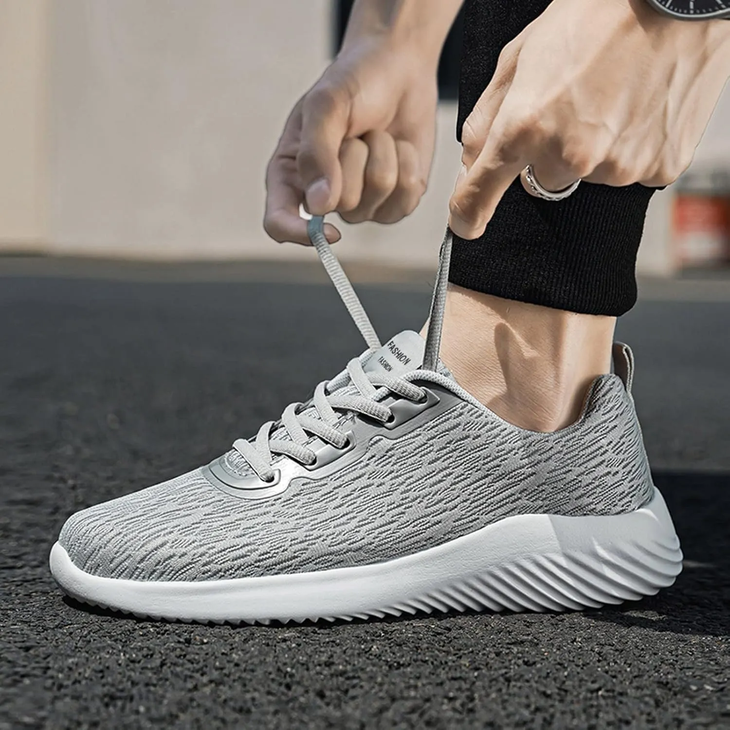 Fashion Men Mesh Casual Sport Shoes Lace Up Solid Color Running Breathable Soft Bottom Slippers Men Indoor Sneaker Shoes for