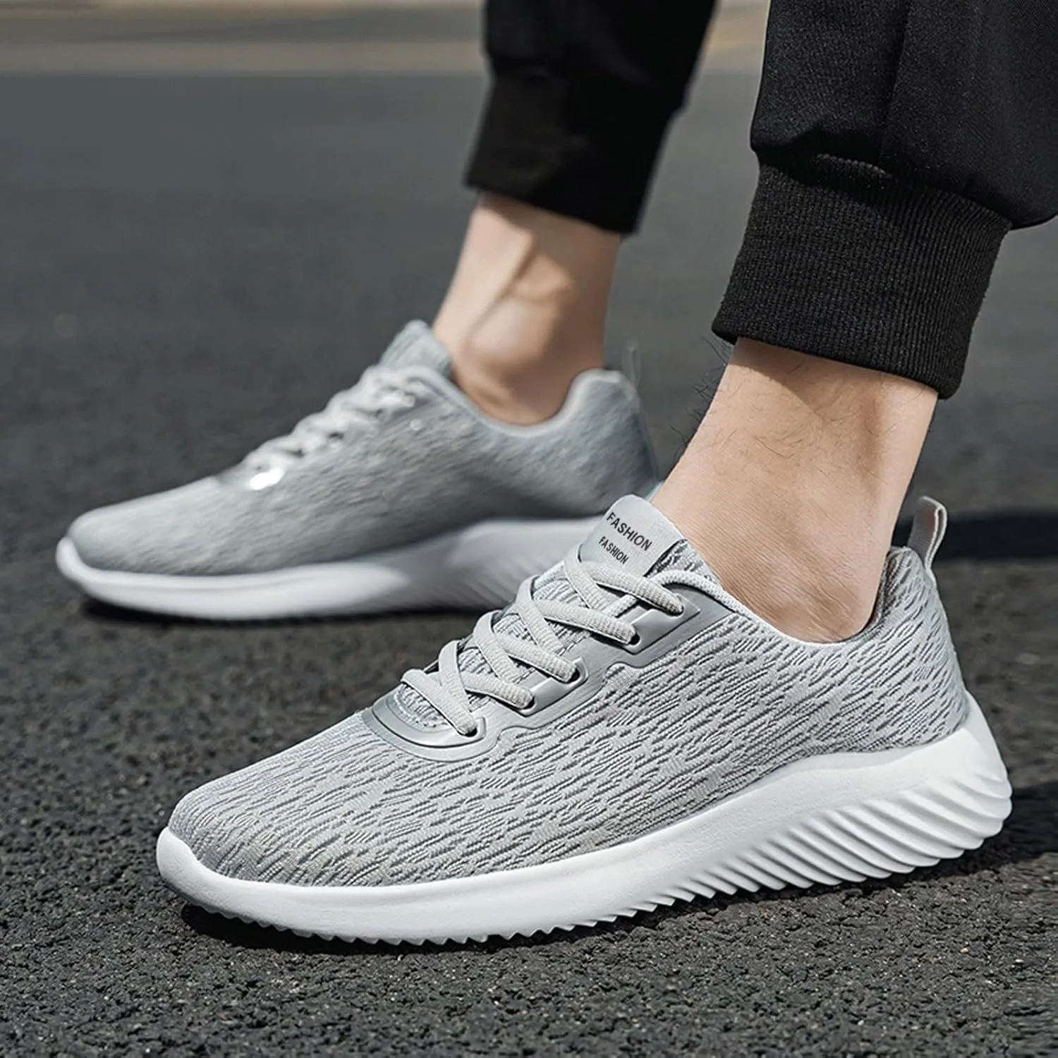 Fashion Men Mesh Casual Sport Shoes Lace Up Solid Color Running Breathable Soft Bottom Slippers Men Indoor Sneaker Shoes for
