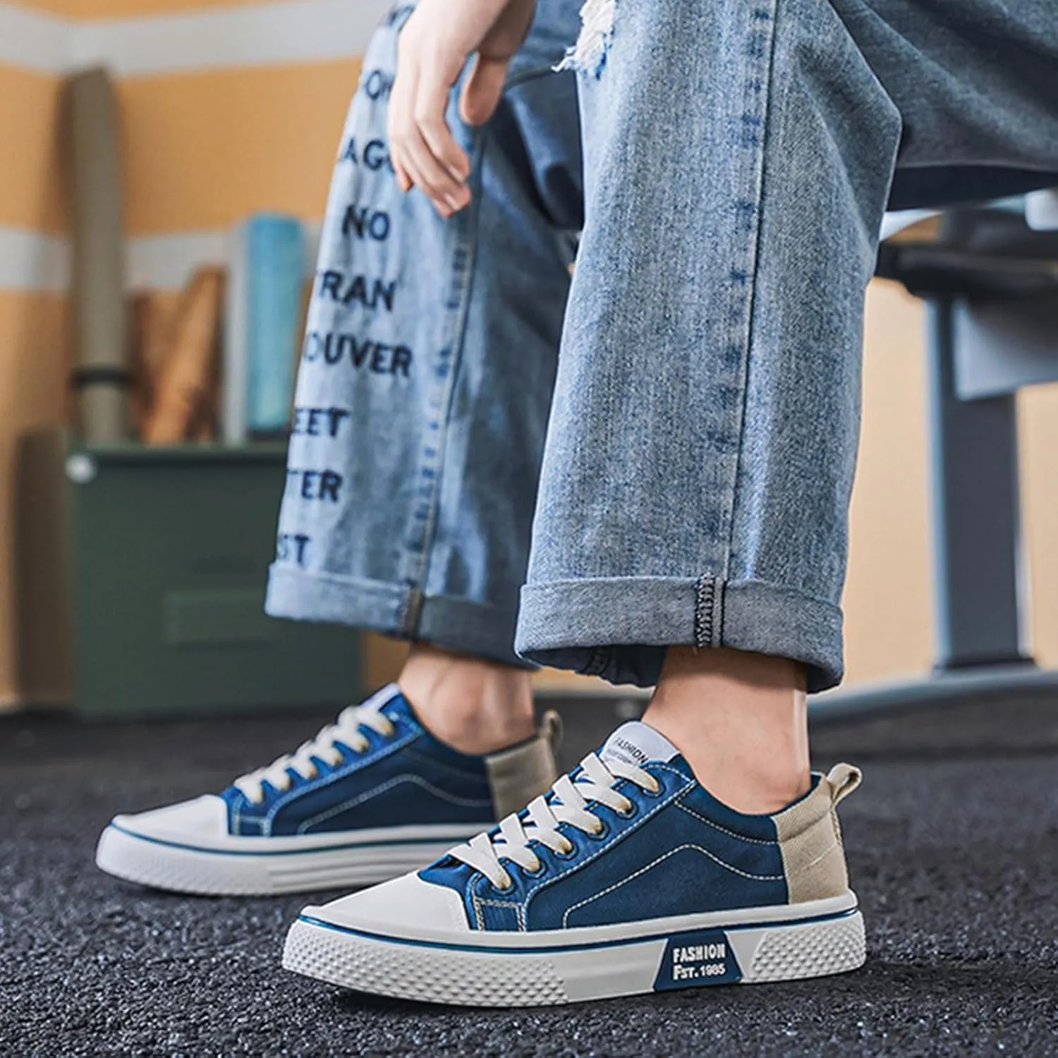 Fashion Men's Casual Canvas Sneakers - Classic Street Style Skateboarding Shoes, Low Top, Round Toe, Spring & Fall