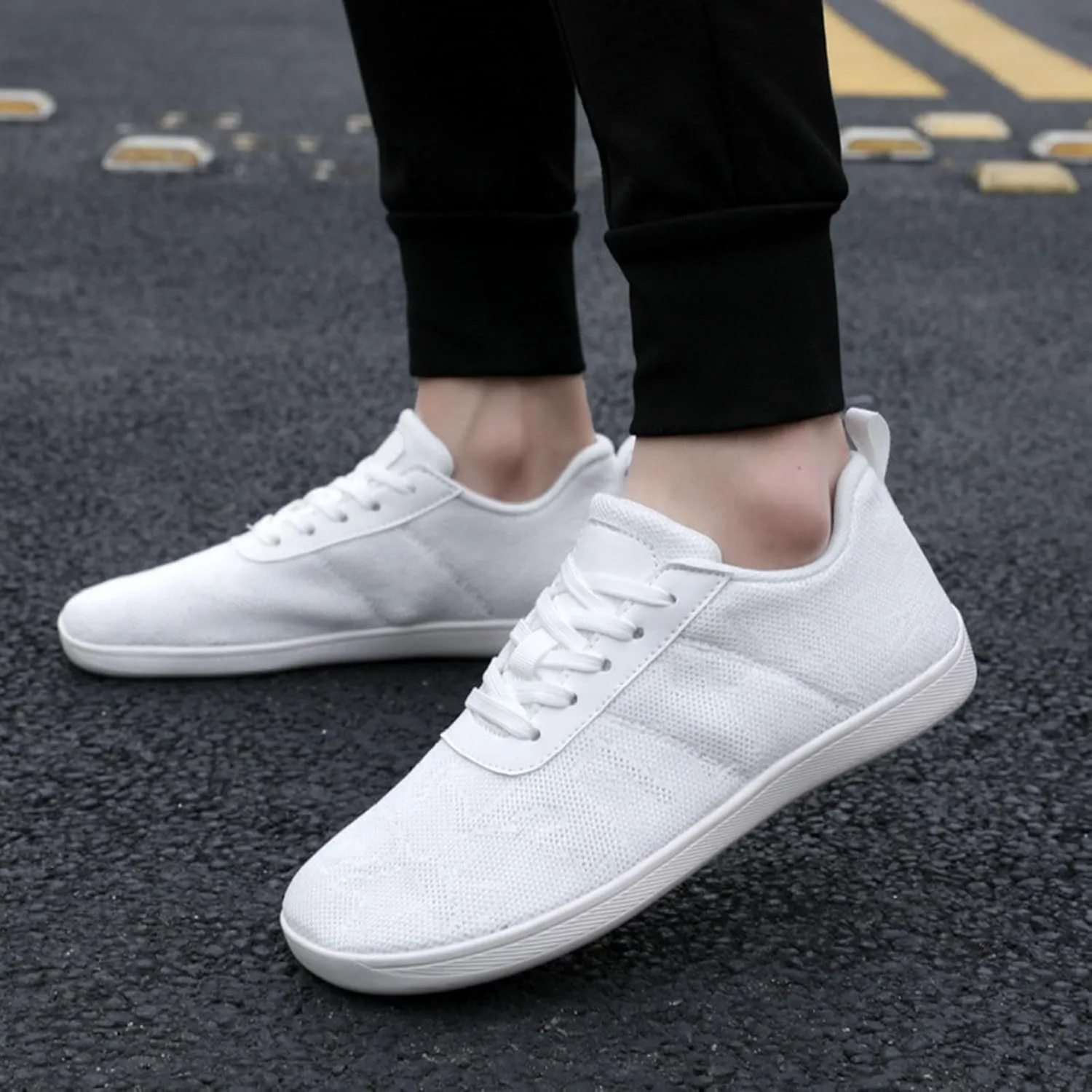 Foreign Trade New Flying Weaving Mesh Breathable Coples Shoes Round Head Low Top Soft Bottom Casual Sneaker for Men Water