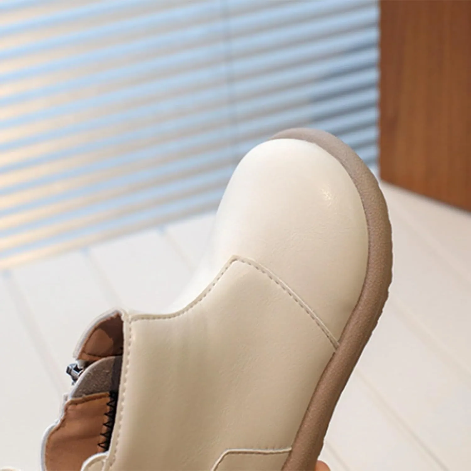 Girls Leather Ankle Boots Waterproof Side Zipper Slip On Boots Round Toe Soft Sole Flat Boots Casual Shoes