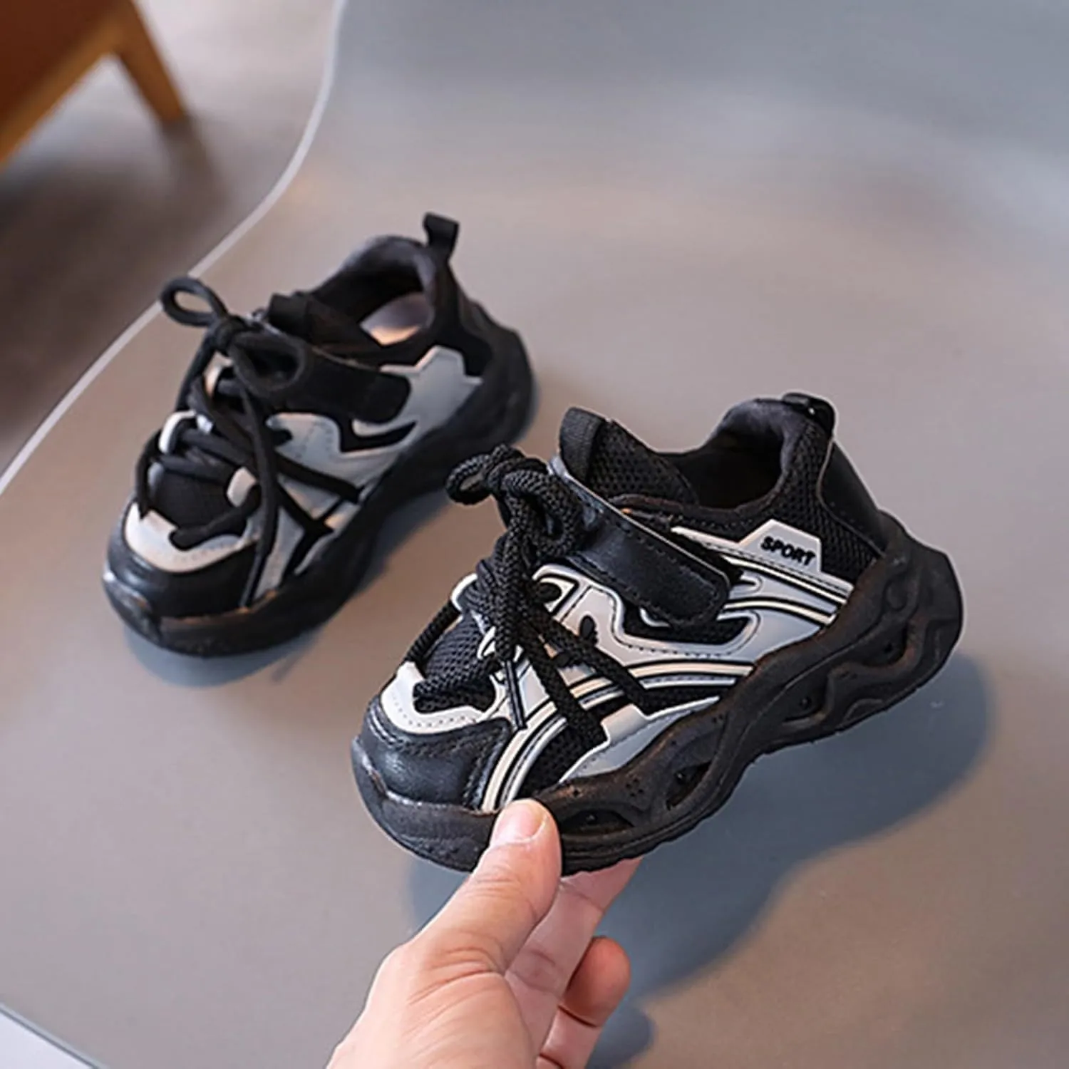 Girls Light Up Walking Shoes Boys Sneakers Boys Tennis Shoes Boys Kids Sneakers Mesh Breathable Running Shoes