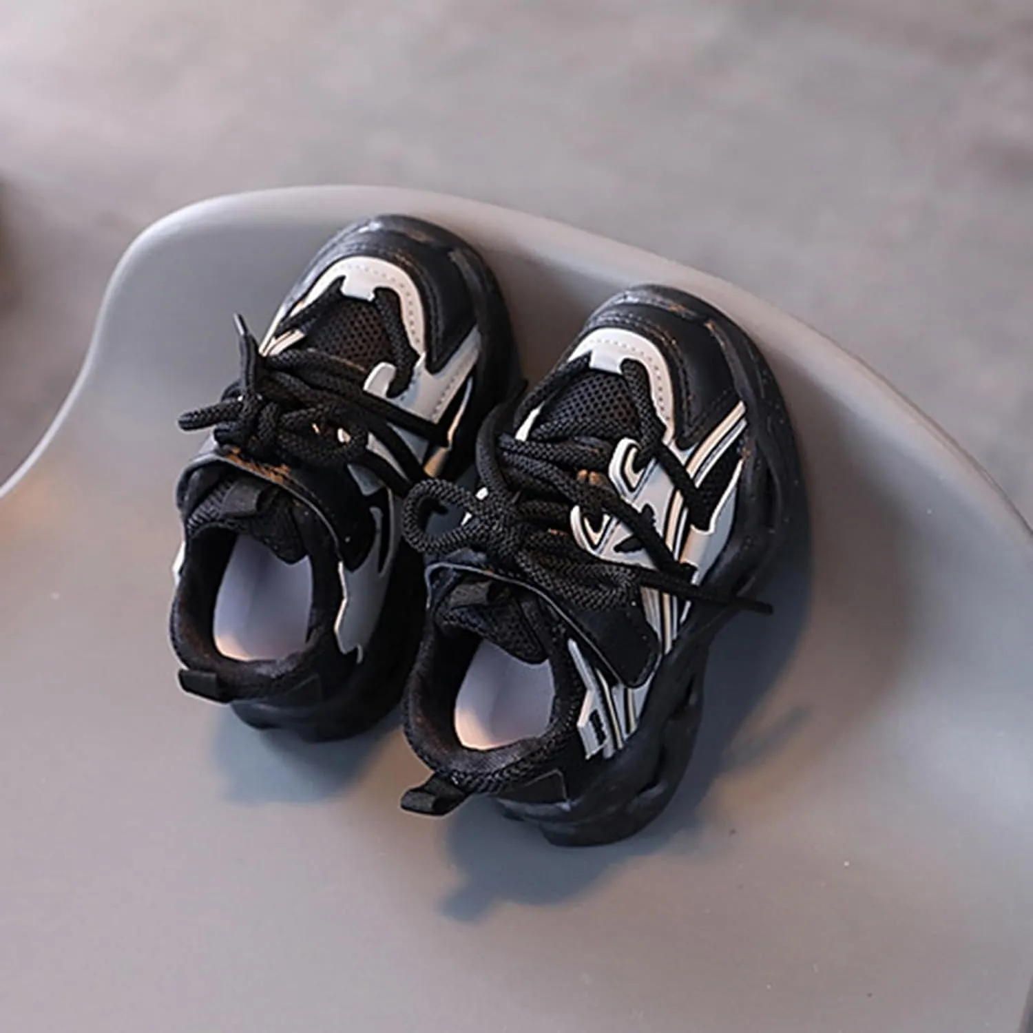 Girls Light Up Walking Shoes Boys Sneakers Boys Tennis Shoes Boys Kids Sneakers Mesh Breathable Running Shoes