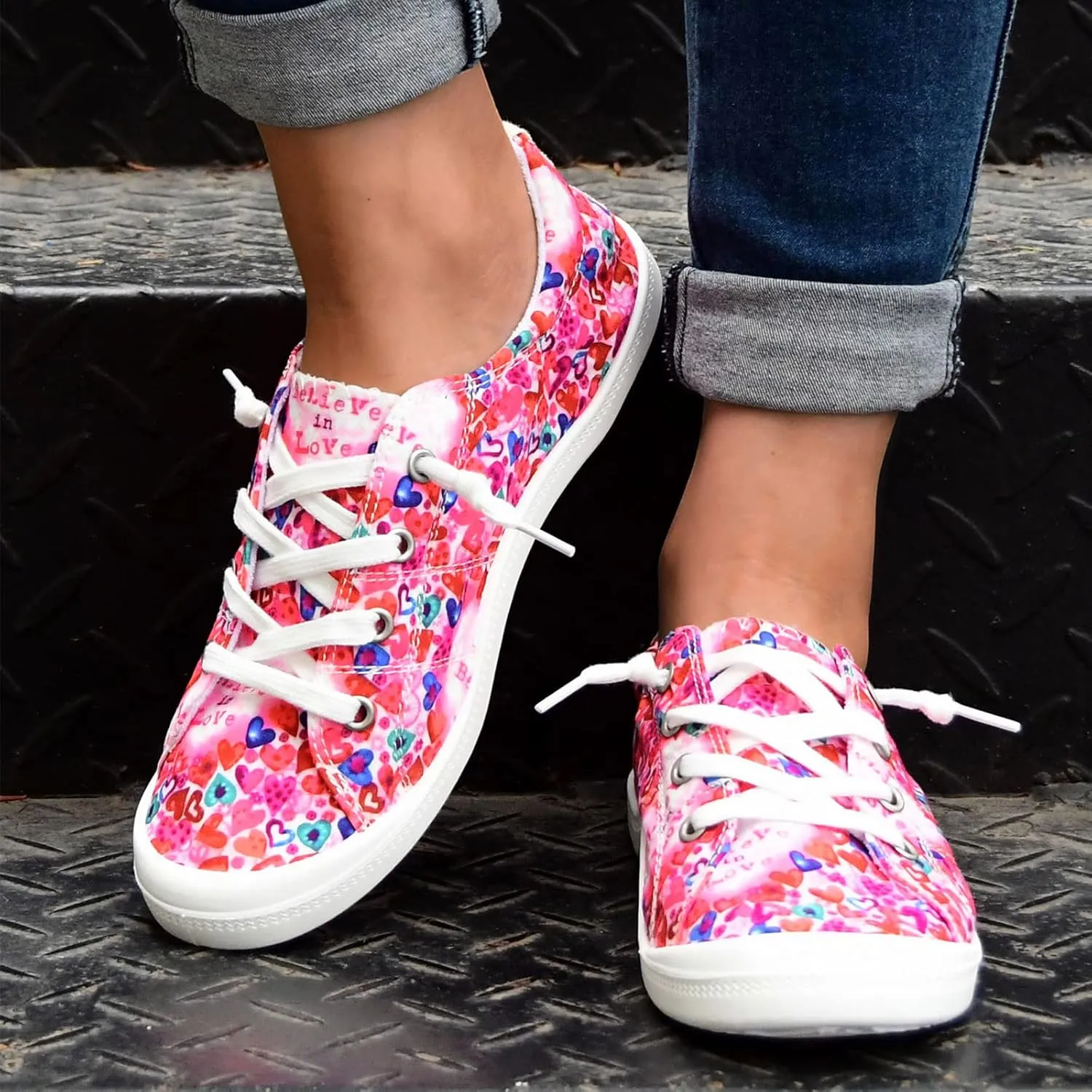 Gumipy Women's Canvas Shoes Valentine's Day Lace-Up Loafers Love Heart Print Sneaker Comfortable Lightweight Walking Shoes