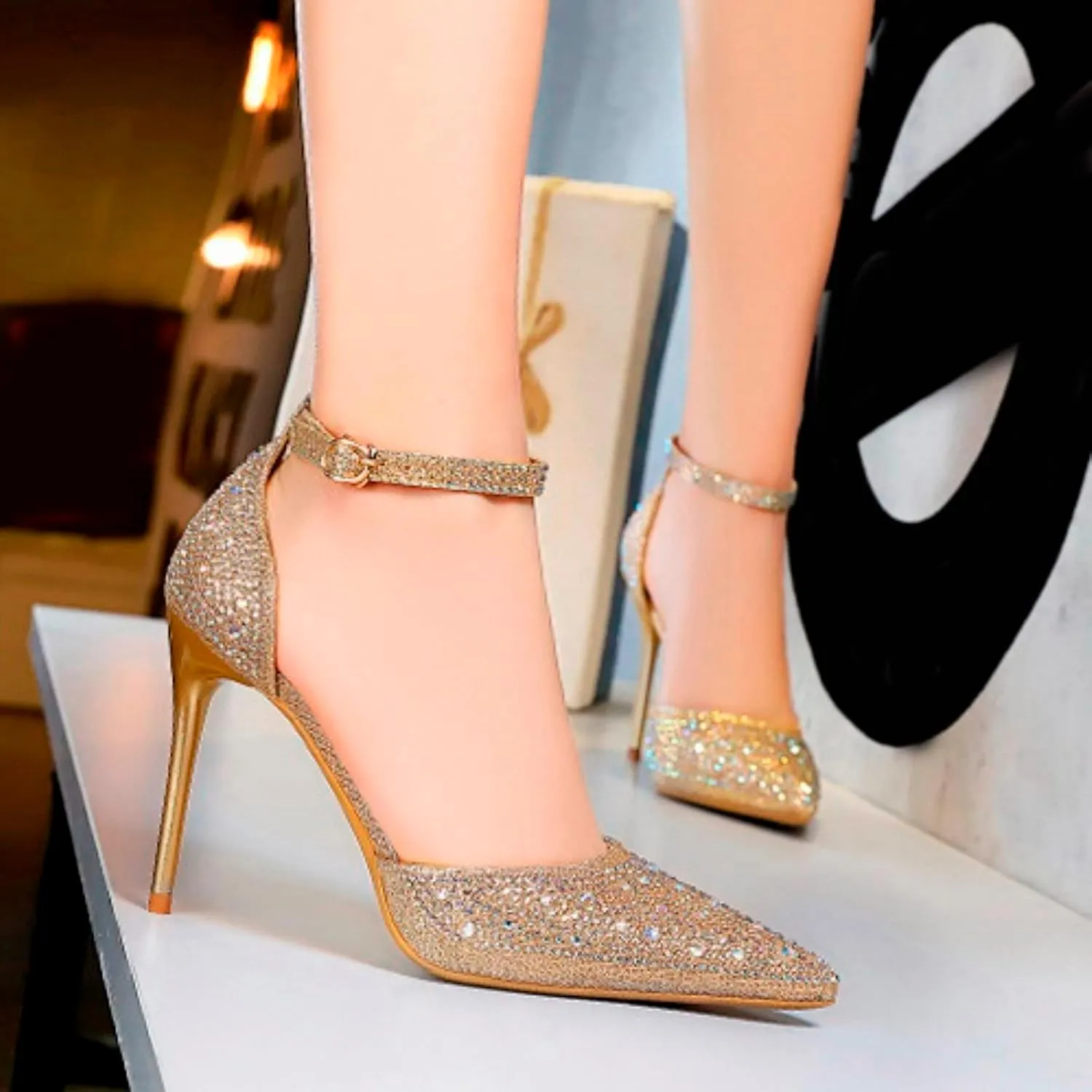High Heels Pumps Pointed Toe Wedding Shoes Sexy Blingbling Luxury Heels Shoes for Women