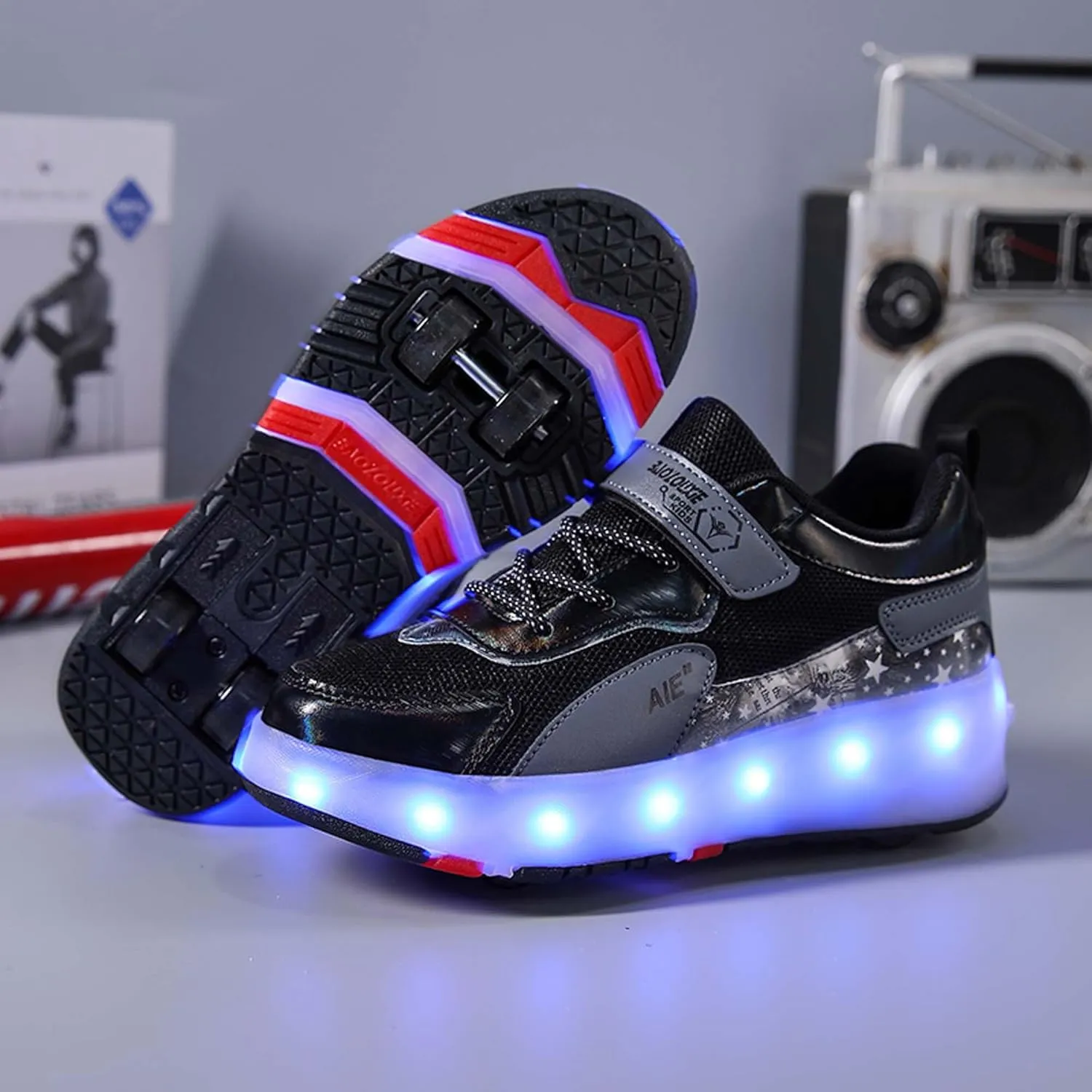 Kids Roller Skating Shoes Casual Walking Shoes Boys Shoes LED Colorful Luminous Shoes USB Charging Detachable Pulleys Suitable for Beginners in roller Skating Sports