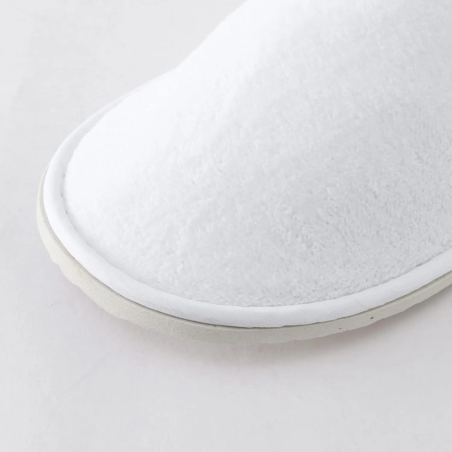 Men And Women Disposable Slippers Hotel Home Stay Coral Velvet Antiskid Sole Slippers for Women Women Slip on