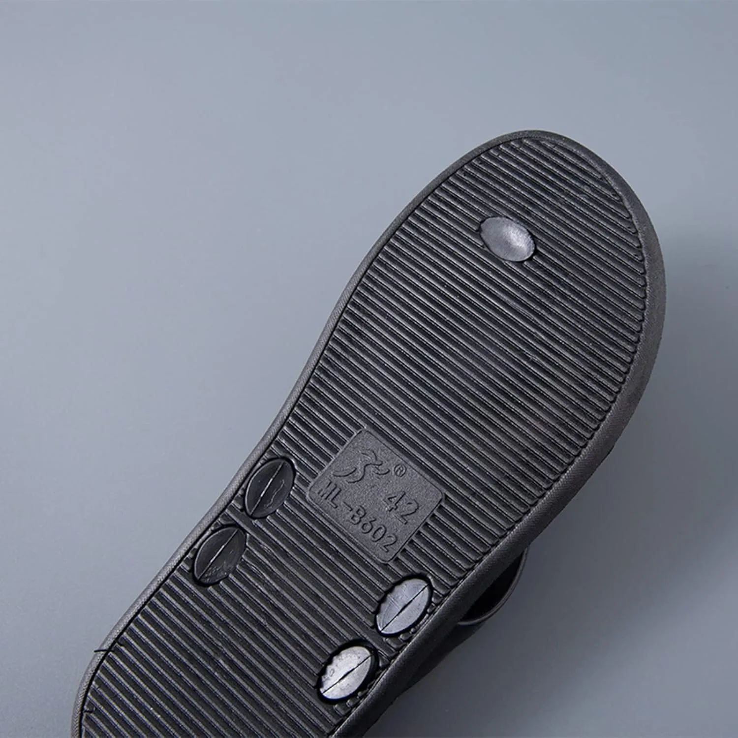 Men Sandals Flip Flops Fashion Casual Personality Slippers Comfortable Wear Breathable Flip Flops for Men Shower