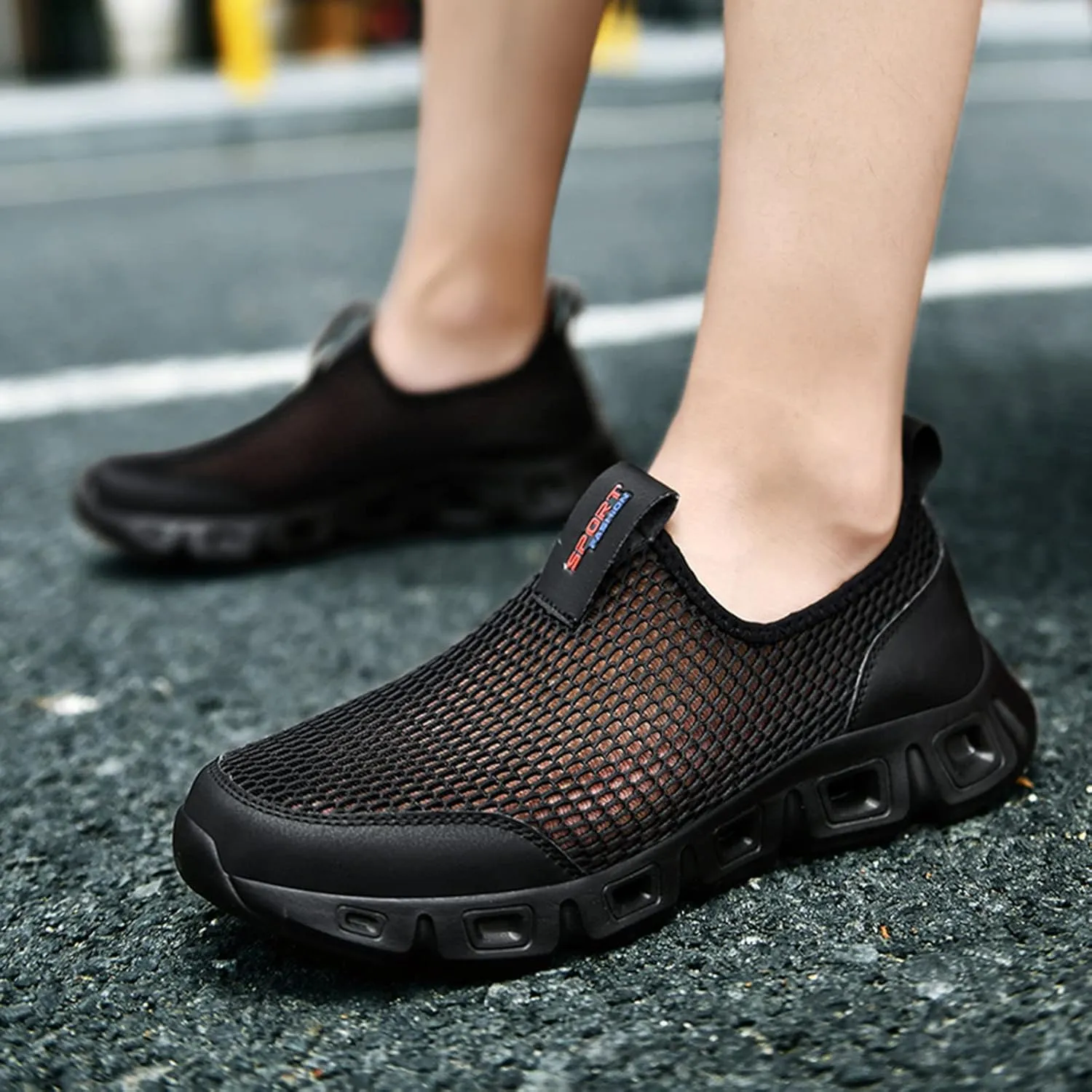 Men Sports Shoes Couple Shoes Fashionable New Pattern Hollow Mesh Breathable Comfortable Sports Mens Slip on Sneaker Men's Sa