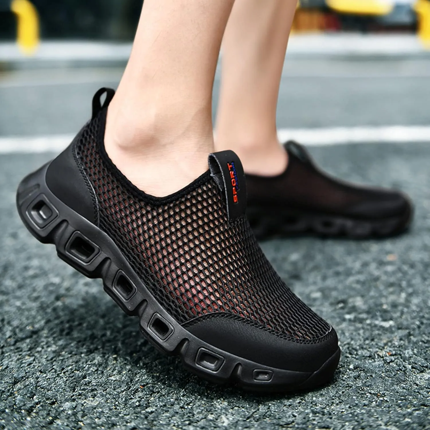Men Sports Shoes Couple Shoes Fashionable New Pattern Hollow Mesh Breathable Comfortable Sports Mens Slip on Sneaker Men's Sa