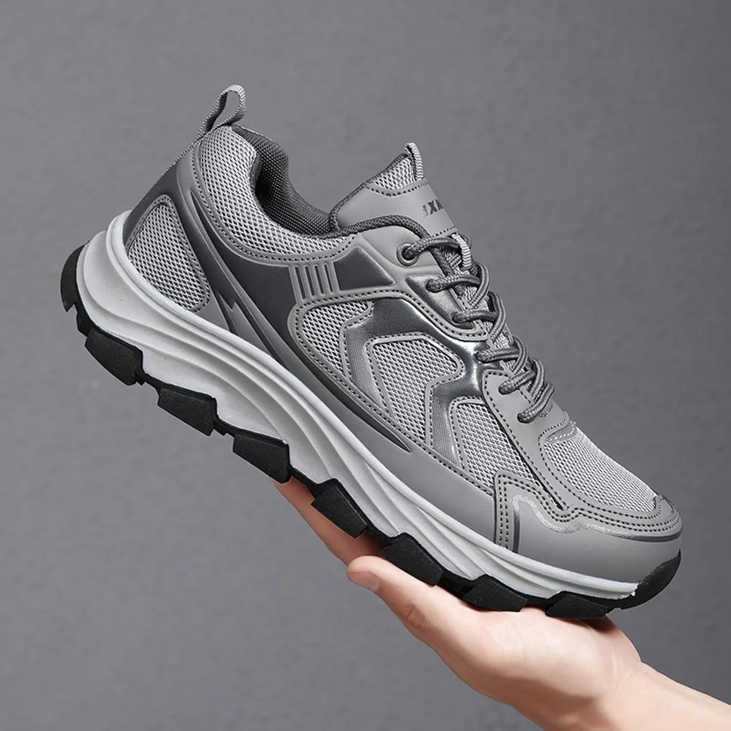 Men Sports Shoes Fashionable New Pattern Simple Solid Color Mesh Breathable Thick Sole Comfortable and Sneaker Socks Men Men'