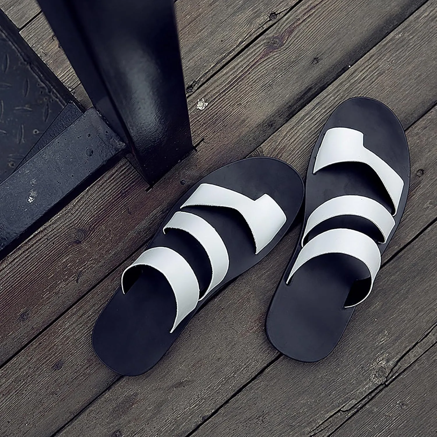 Men's Leather Strappy Toe Loop Flat Sandals,Summer Comfortable Slip-on Non-Slip Beach Flip Flop Outdoor Flat Slippers Fashion Casual Walking Shoes