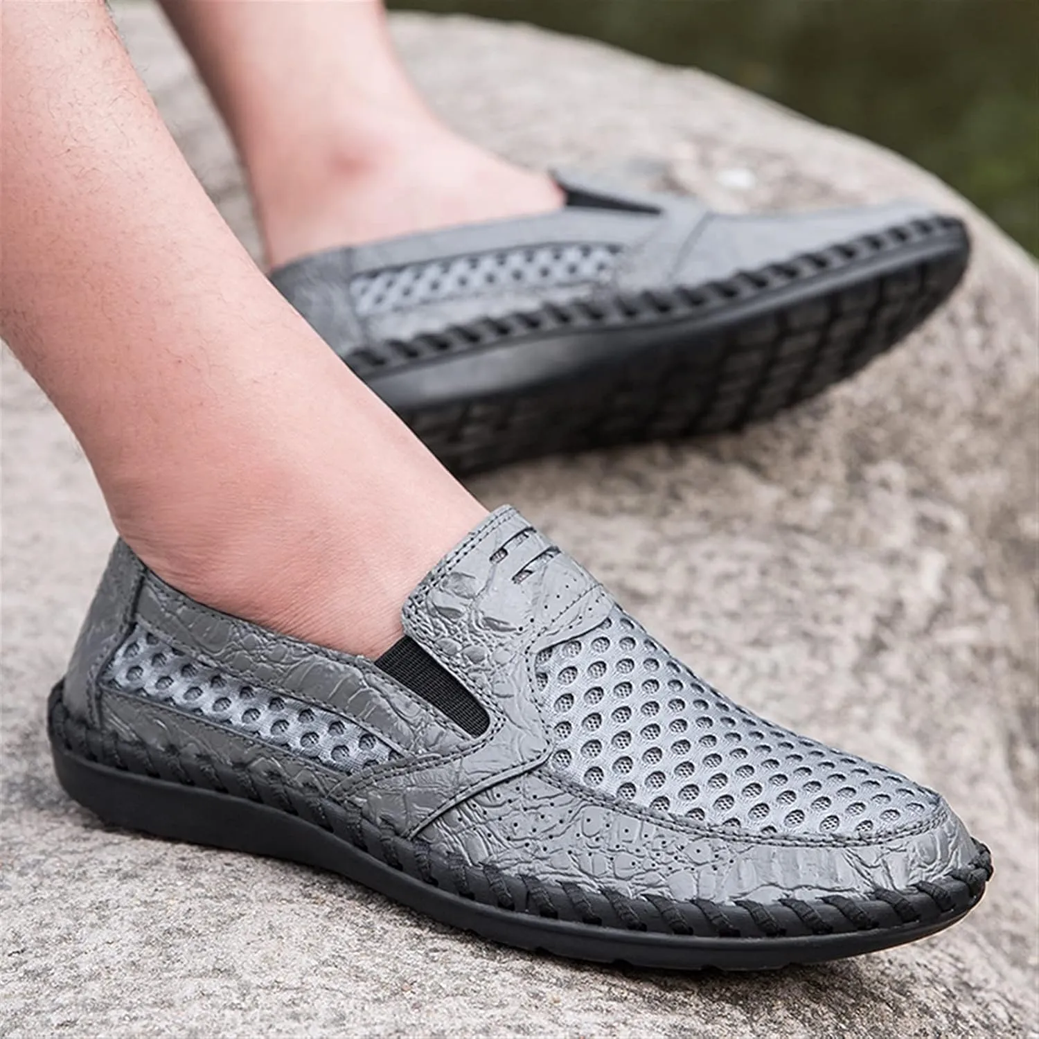 Mens Loafers Round Toe Breathable Loafer Shoes Flexible Anti-Slip Flat Heel Walking Slip On