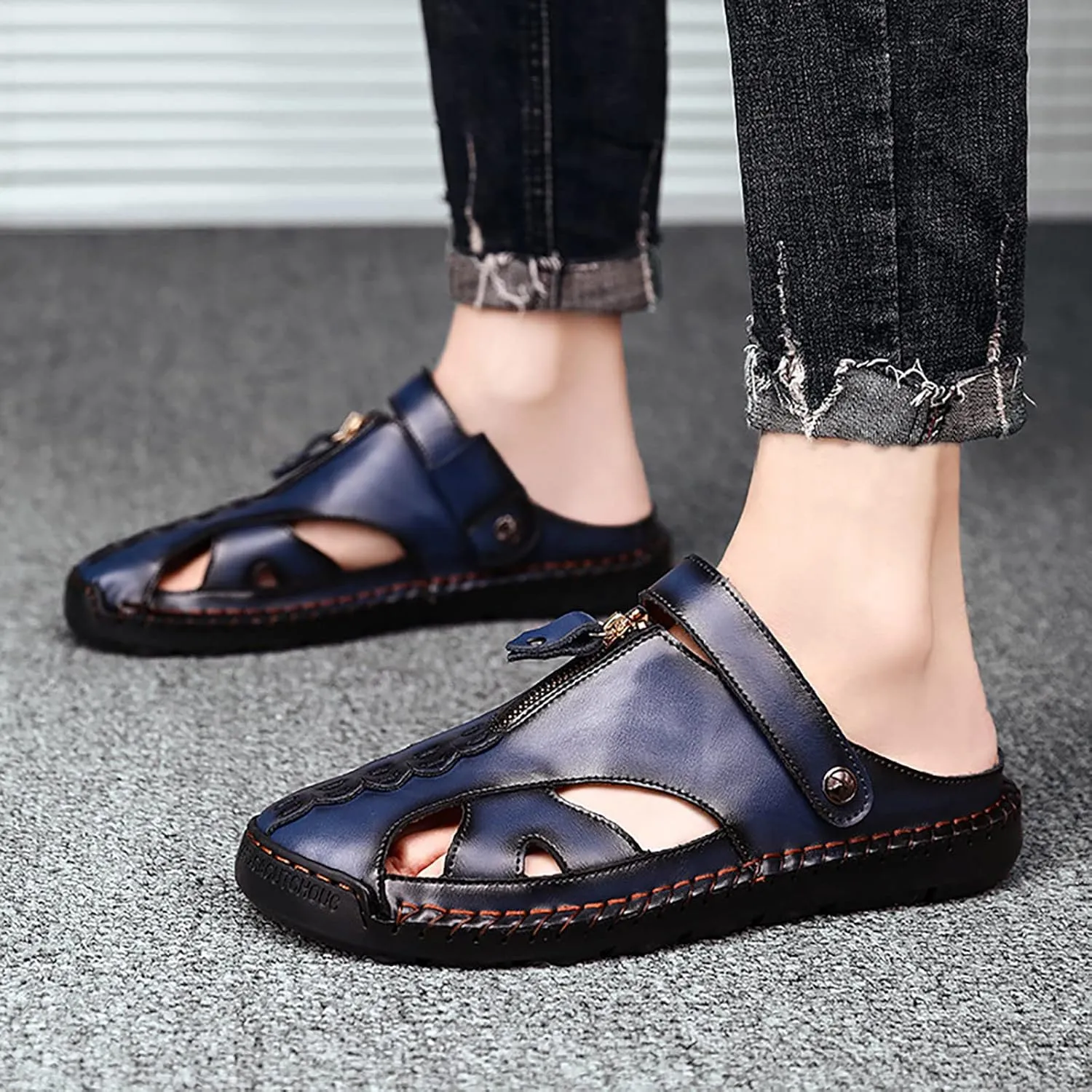 Men's Sandals Adjustable Outdoor Leather Closed Toe Beach Shoes Summer Breathable Fisherman Shoes Non Slip Comfortable for Hiking Walking Lightweight Durable Work Slippers for Men Daily Wear