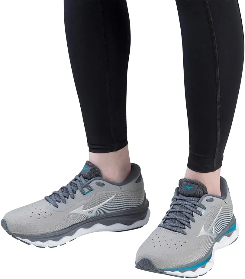 Mizuno Women's Wave Sky 5 Running Shoe
