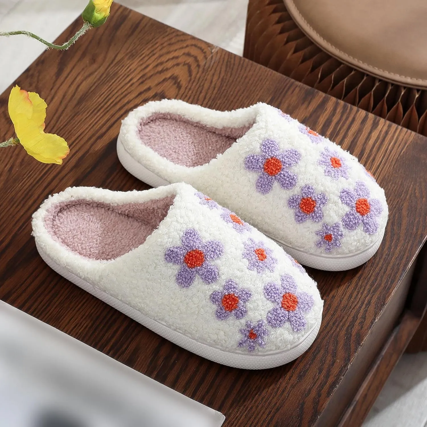 Sinzelimin Women's Fuzzy Scuff Slippers Cute Flower Embroidered Flip Flop Shoes Indoor Outdoor Non-slip Warm Slip-on Slippers