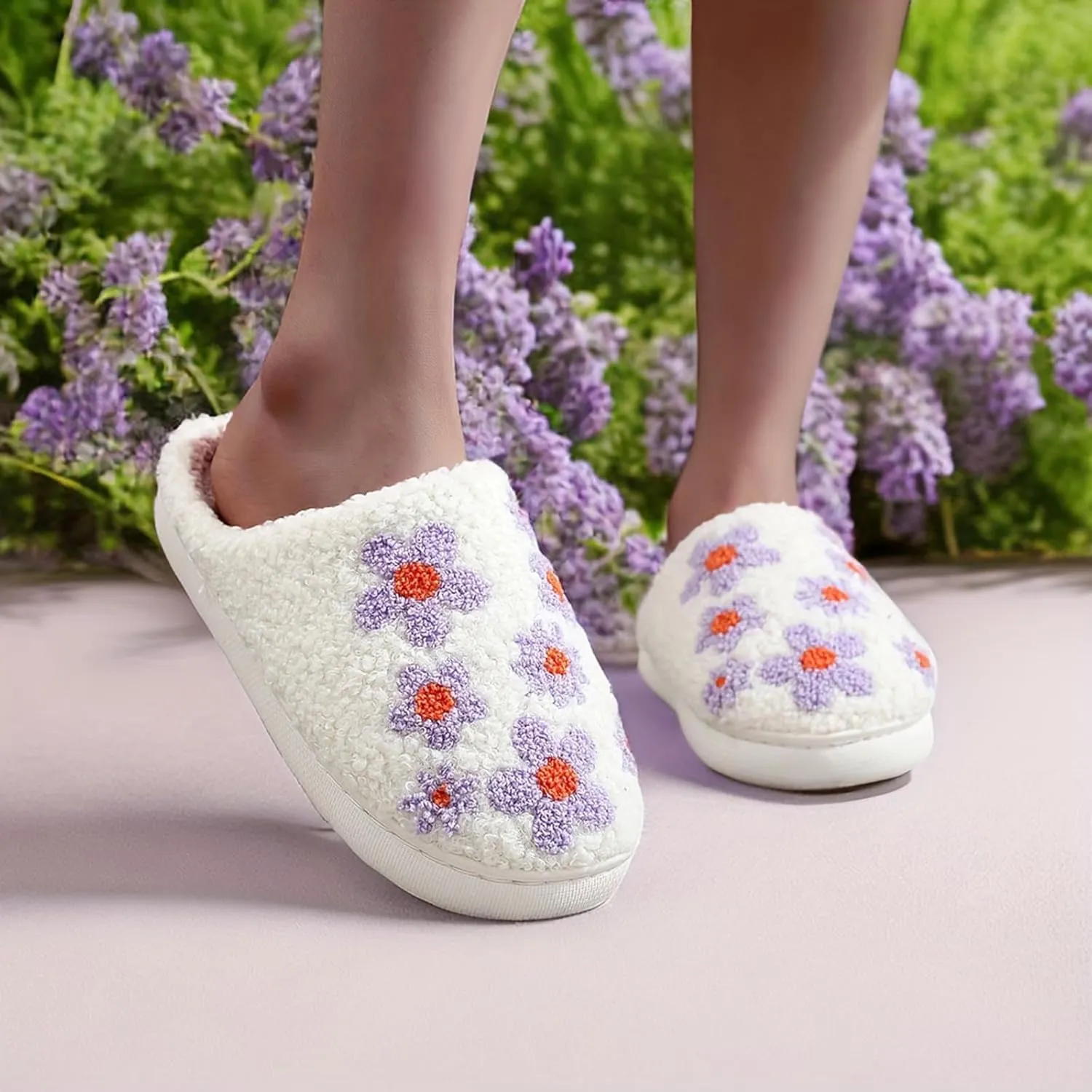 Sinzelimin Women's Fuzzy Scuff Slippers Cute Flower Embroidered Flip Flop Shoes Indoor Outdoor Non-slip Warm Slip-on Slippers