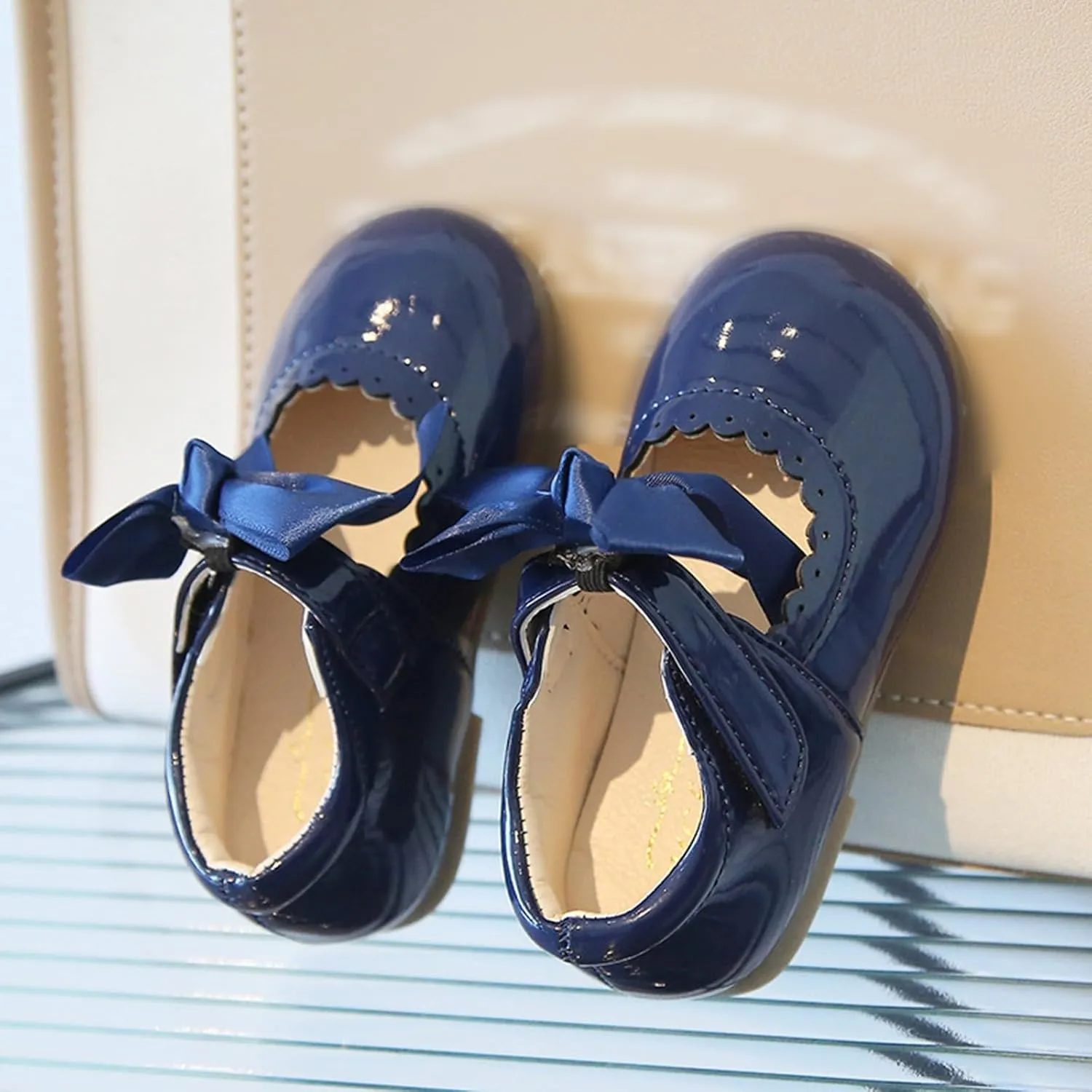 Summer and Girls Boots Cute Flat Solid Color Round Head Ribbon Bow Hook Loop Girl Toddler Summer Sandals for Girls