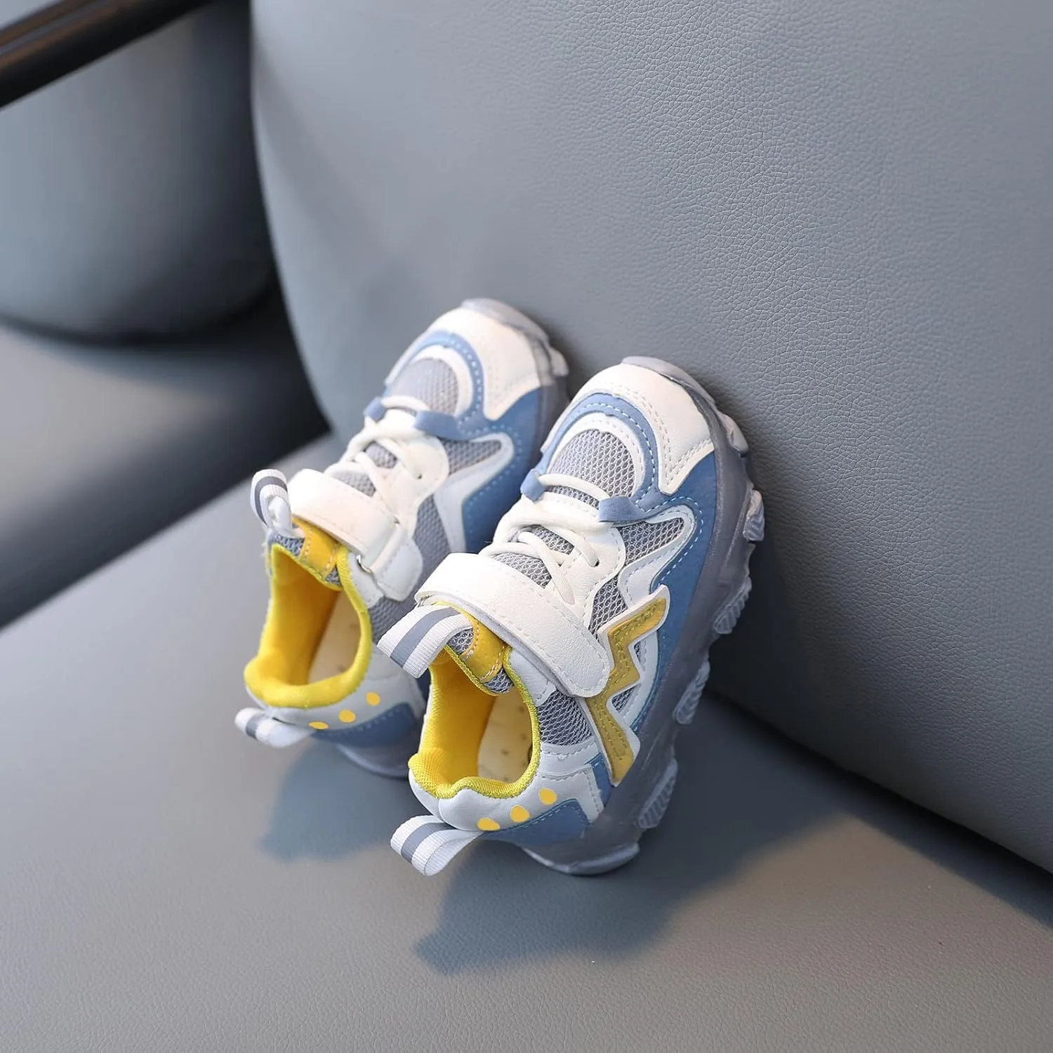 Toddler Kids Light Up Sneakers Light Led Kids Mesh Luminous Sport Baby Running Children Girls Glowing Luminous Shoes