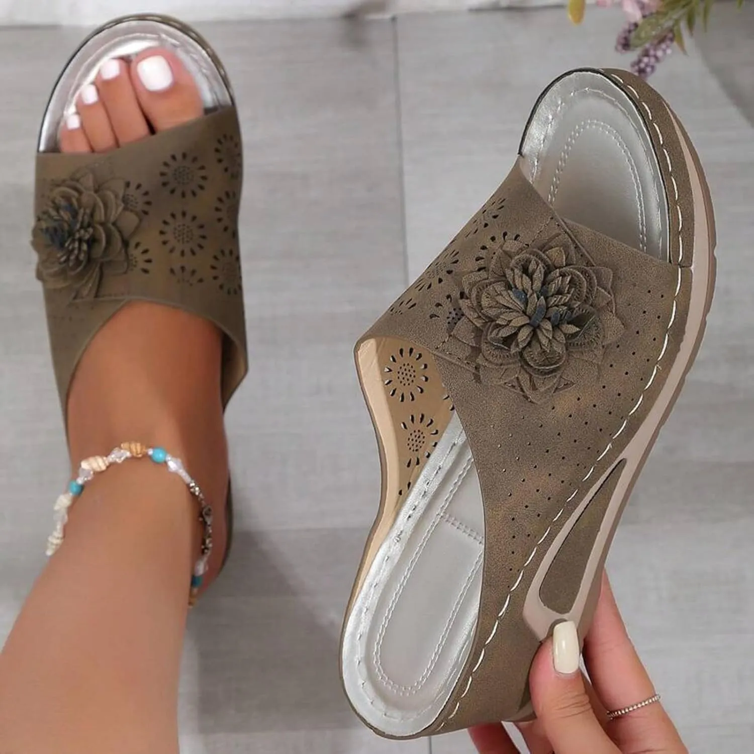 Wedge Sandals for Women Hollow Out Flower Sandal Women's Leather Soft Insole Orthopedic Arch Support Sandals Bohemian Casual Comfy Slides Flat Beach Shoes Moccasins Dressy Open-Toe Wedge Sandal