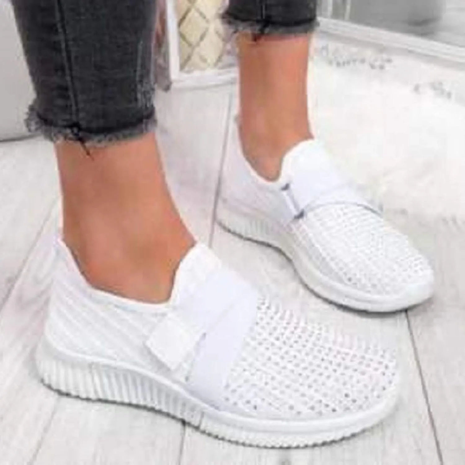 Women Comfortable Slip On Loafers Casual Walking Shoes Lightweight Canvas Sneakers Non Slip Flat Flats