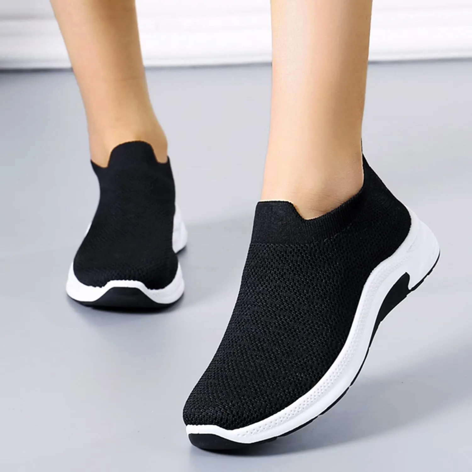 Women's Non Slip Tennis Sneakers Breathable Mesh Shoes Casual Sport Shoes Arch Support Shoes for Elderly Women